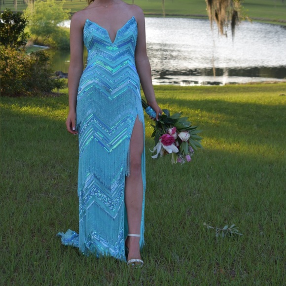 Ashley Lauren size 4 - Picture 3 of 3